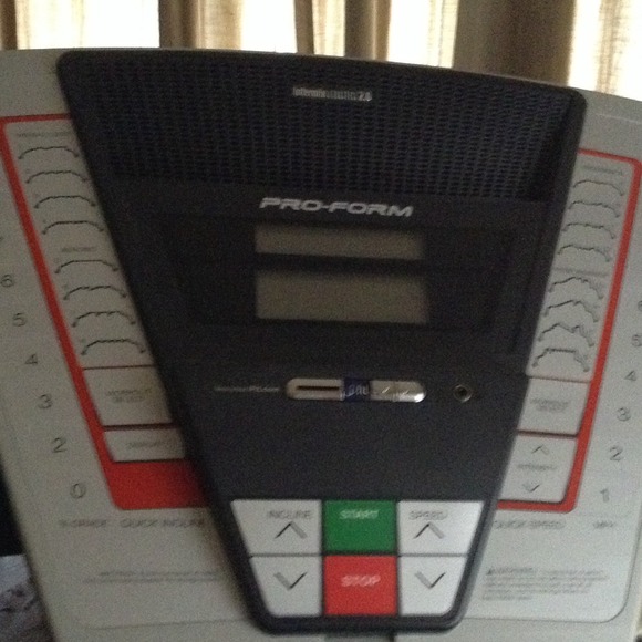 Pro form treadmill - Picture 2 of 3