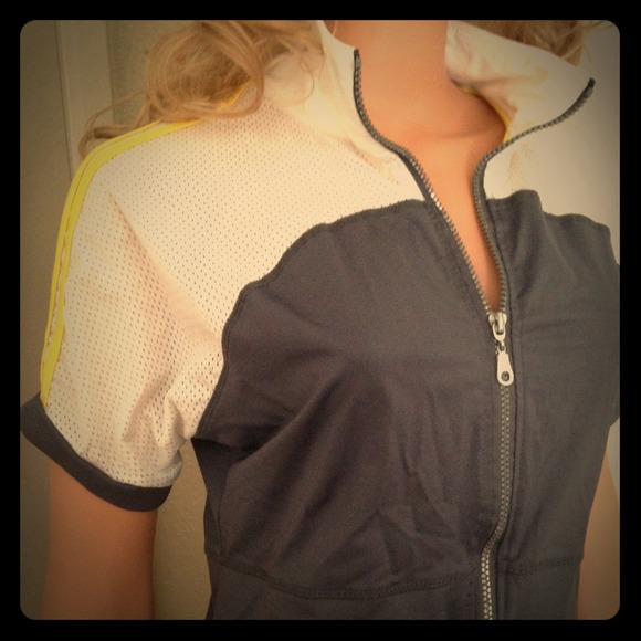 Women's MeshShoulder Zip-Up Crop Top