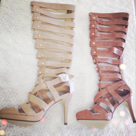 Gladiator Size 6 Strappy Sandal Heels Black - Picture 2 of 4