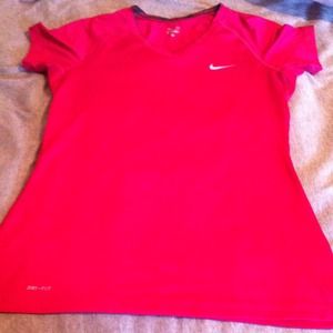 Women's Nike Pro tee