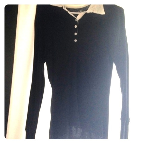 B&w long sleeved shirt