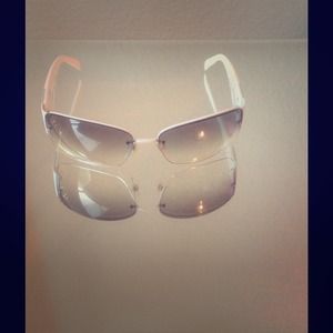 Authentic white & sparkly CHANEL sunglasses!