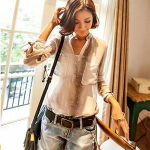 pattern sheer blouse size small but fits xs