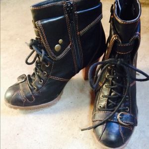 Ruff Hewn booties lace up zipper