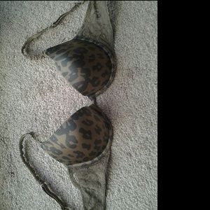 Like new Aeria cheetah push up bra w/ lace 34C