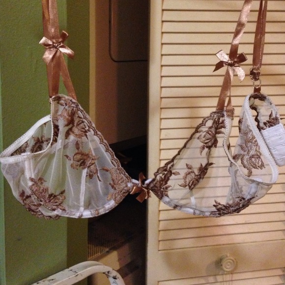 Gold and white rose lingerie set