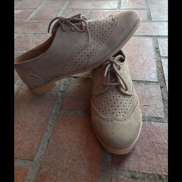 Oxford shoes
