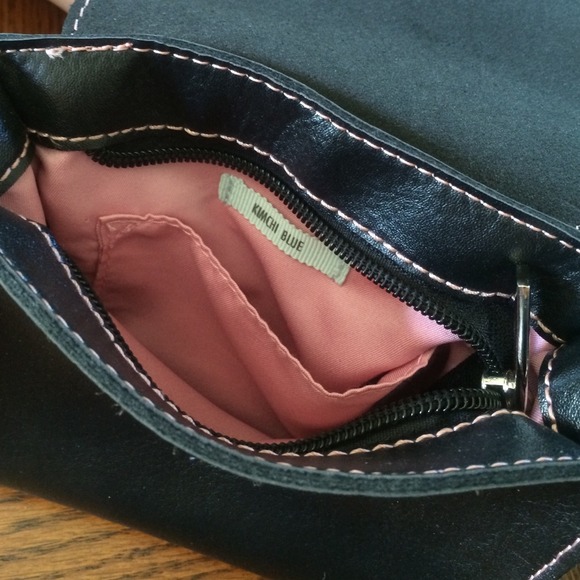 UO Purse - Picture 2 of 4