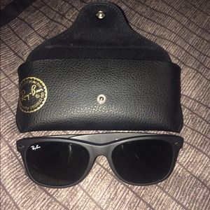 Ray-Bans w/ case
