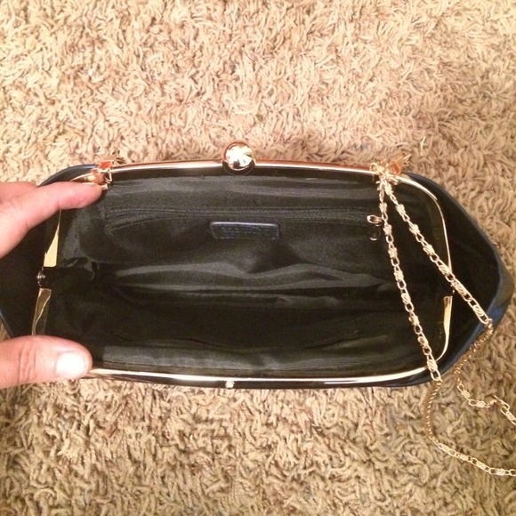 Sold in bundle - Picture 2 of 2