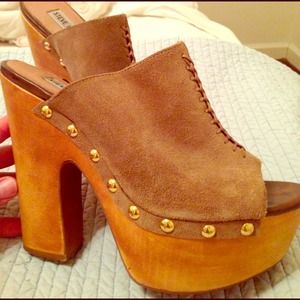 Peep toe platform "clogg"
