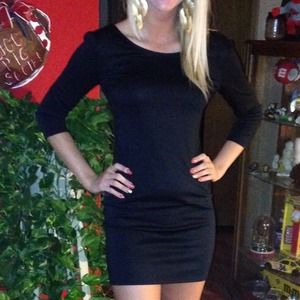 Black long sleeve dress!