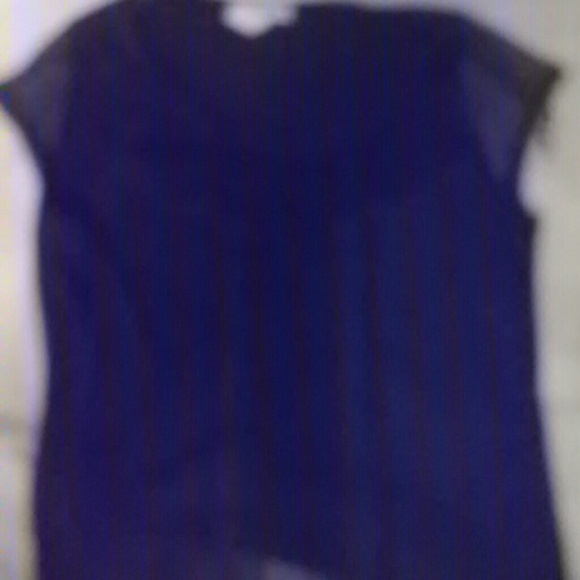 solid blue lace T - Picture 1 of 1