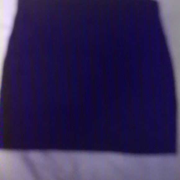 solid black design top - Picture 1 of 1