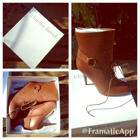 🍂Charles David: Leather Booties NEW!