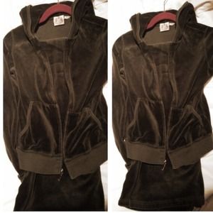 AUTHENTIC JUICY VELOUR SWEATSUIT