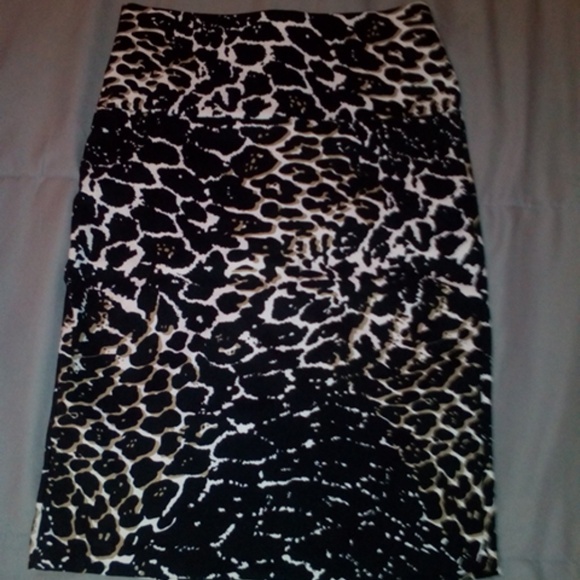 Leopard print pencil skirt