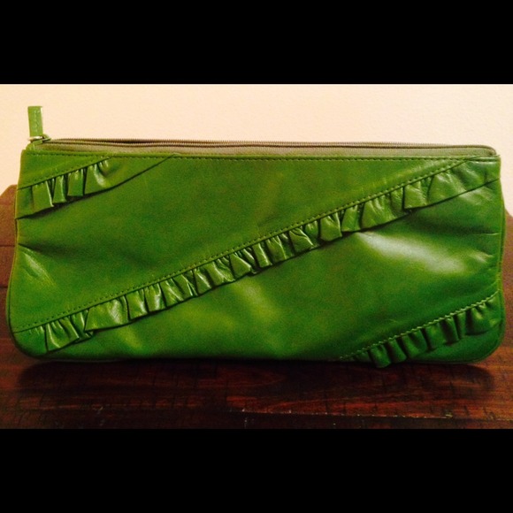 Poppy Clutch