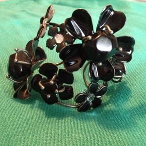 Black/Silver Glass Bling Flower Cuff