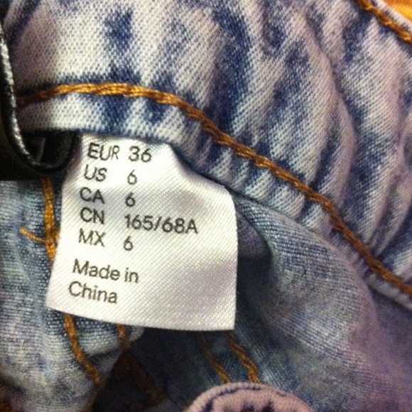 Light acid wash jeans - Picture 2 of 3