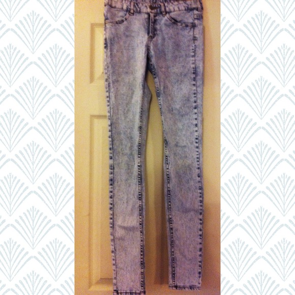 Light acid wash jeans - Picture 1 of 3