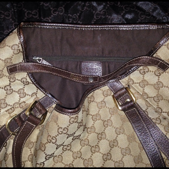 Preloved authentic gucci handbag - Picture 2 of 2