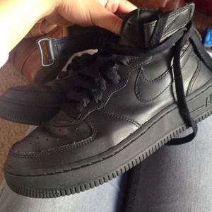 Air forces shoes