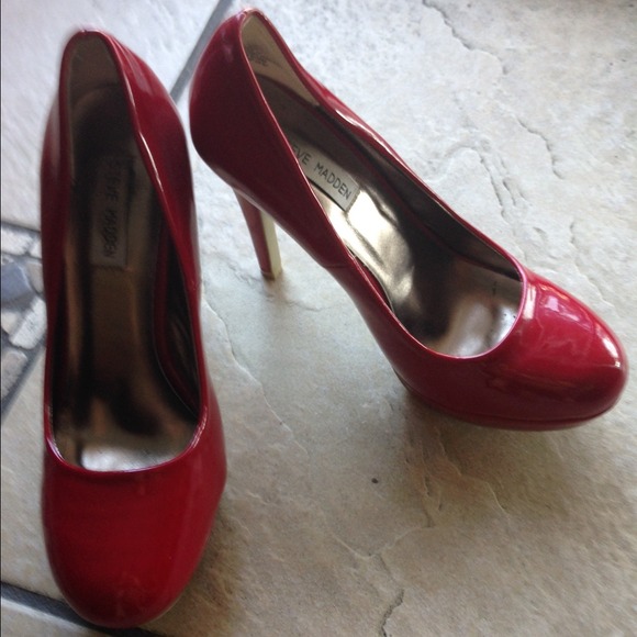 Steve Madden ruby red pumps
