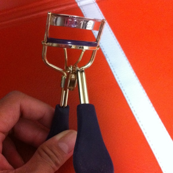 TART Eyelash Curler