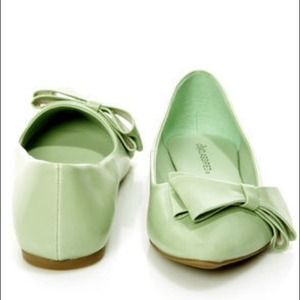 Mint green Ballet flats with bows! 🎀😊