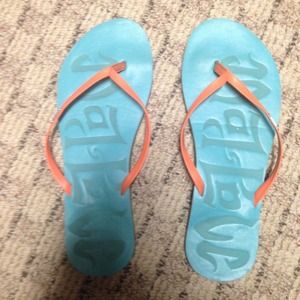 Blue and Orange Flip Flops! 👡💖