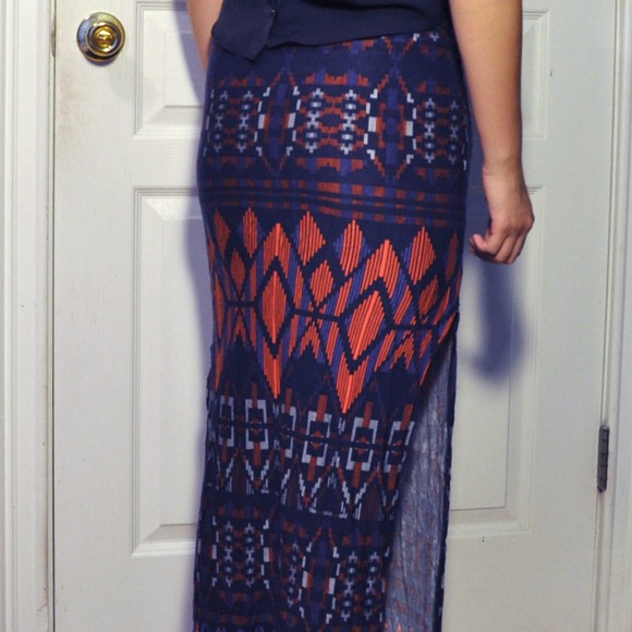 aztec print bodycon maxi skirt - Picture 2 of 2