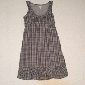 Knee-length plaid dress