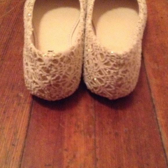 Flats - Picture 2 of 4