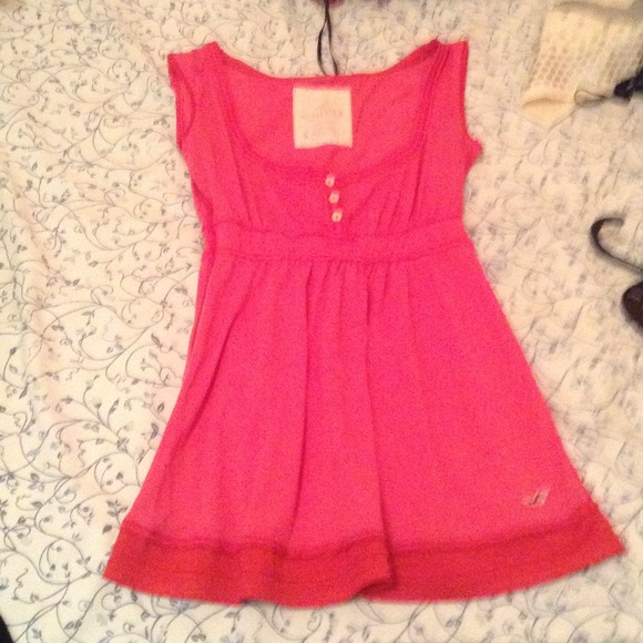 Hollister top