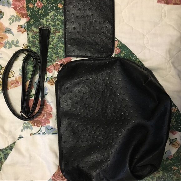 3 piece croc style black bag in great condition - Picture 3 of 3