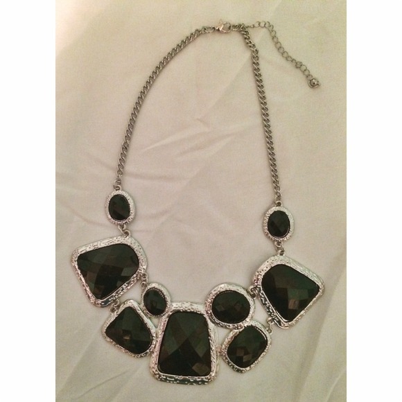 Jewelry - Black and Silver Statement Necklace 💥reduced💥