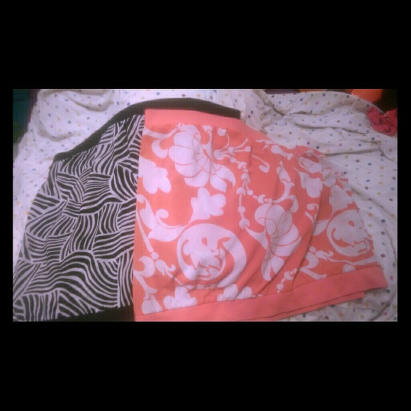 ❌SOLD❌ 2 tops for $5