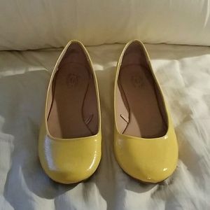 Patent yellow flats