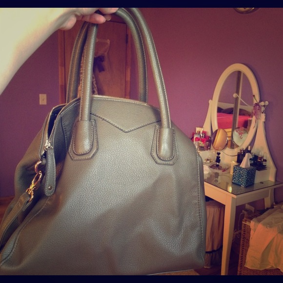 REDUCED! 🌟💥Hand bag