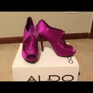 Magenta Aldo pumps