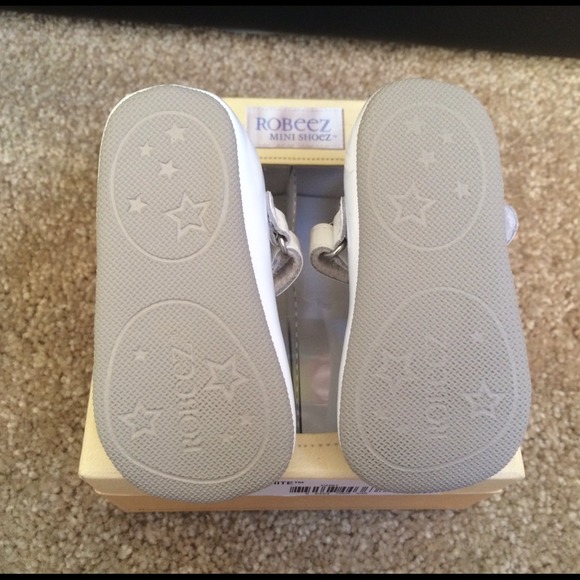 Robeez Mini Shoez - Ms Patent Mary Jane White - Picture 3 of 4