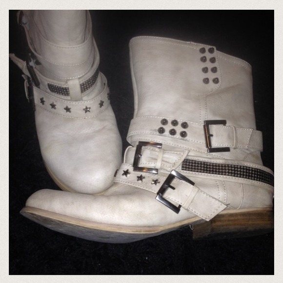 Motorcycle boots