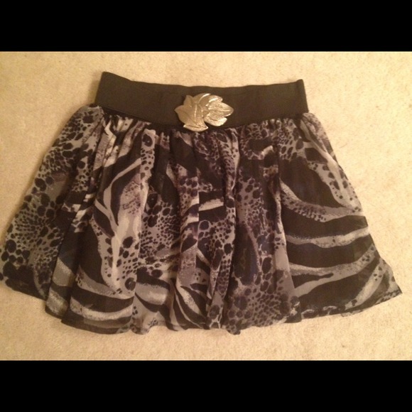 Zebra pattern skirt - Picture 2 of 3