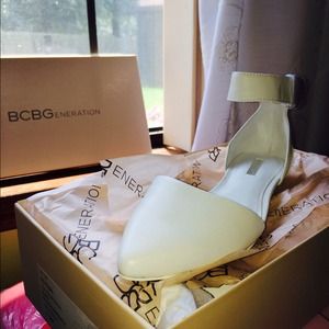 BCBGeneration Women's Flats