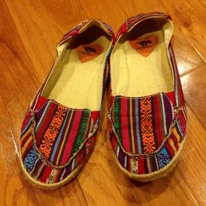 Rocket Dog tribal flats