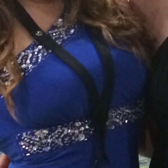 Gorgeous formal gown! - Picture 2 of 4