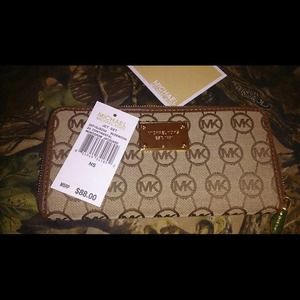 New MK wallet