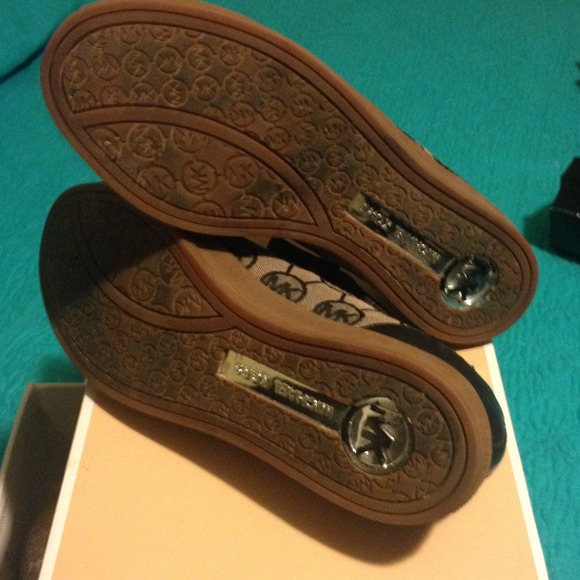 Mk snekers - Picture 2 of 4