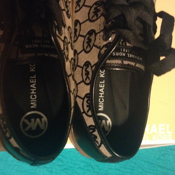 Mk snekers - Picture 3 of 4